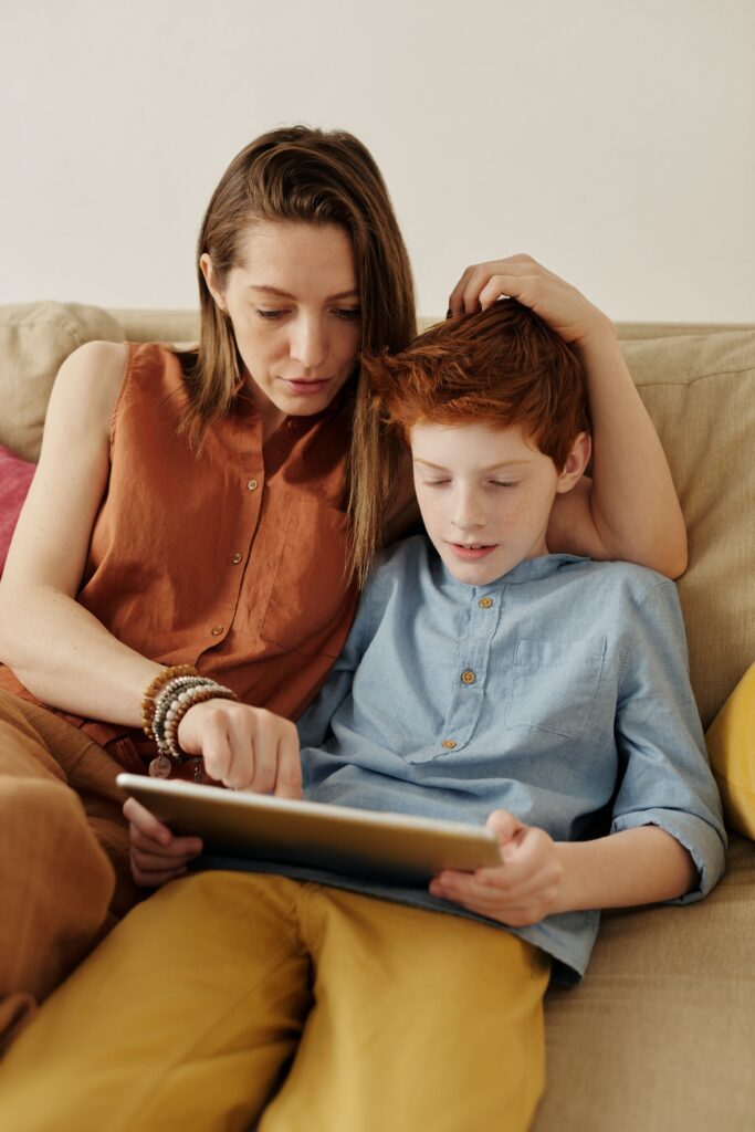 Parents guiding children online