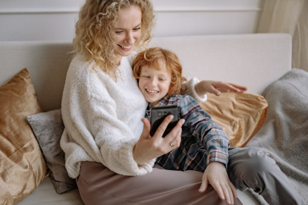 Parents guiding children online